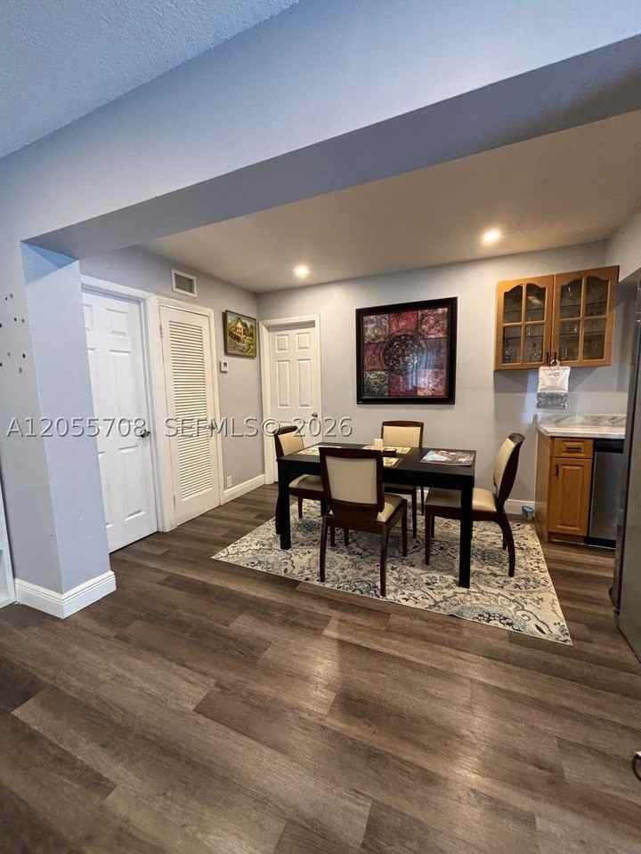 1509 N Andrews Ave #1 - Photo 2 of 28