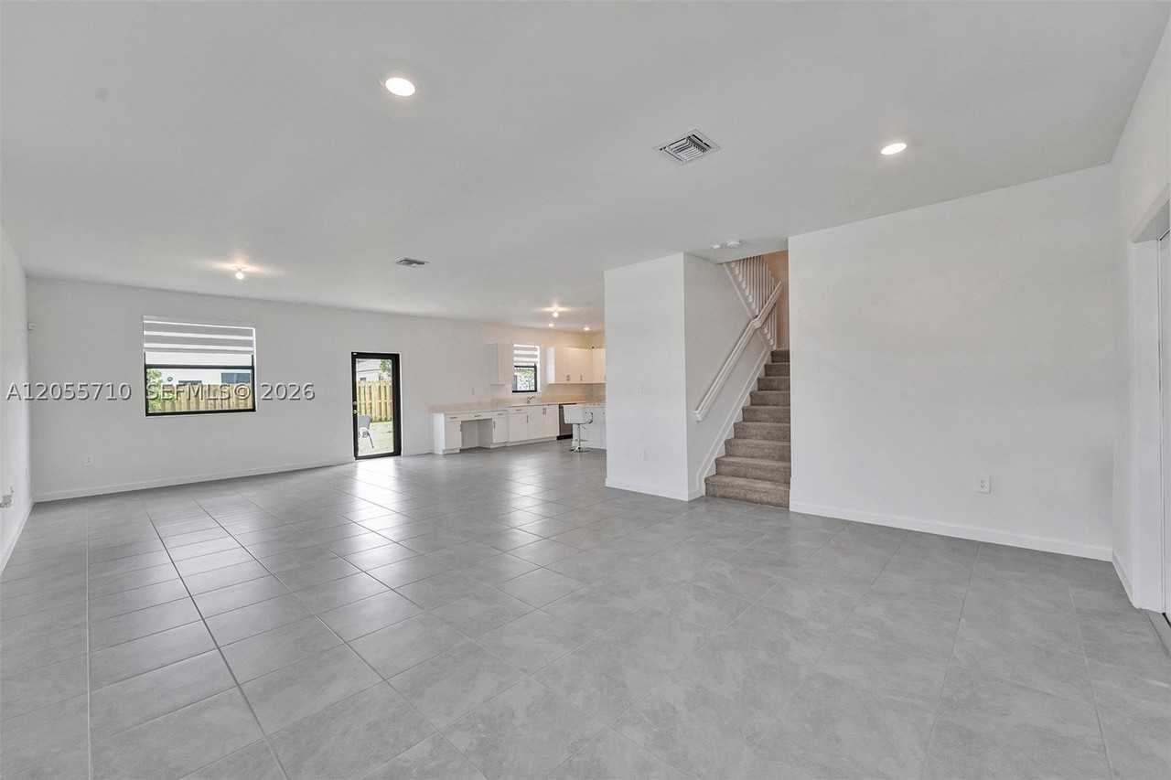 11904 Sw 240th St - Photo 2 of 26