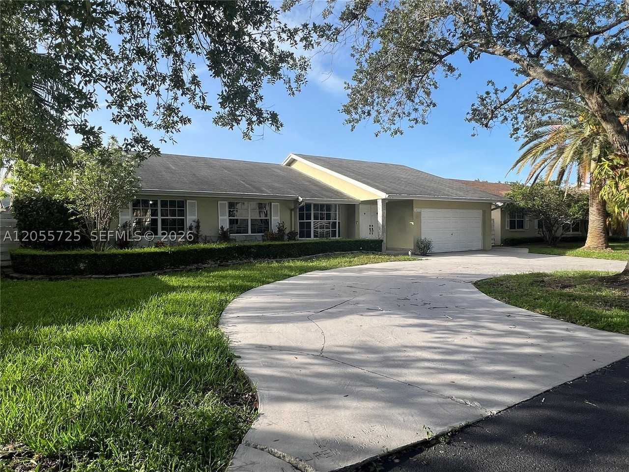 14131 Sw 146th Ter - Photo 2 of 24
