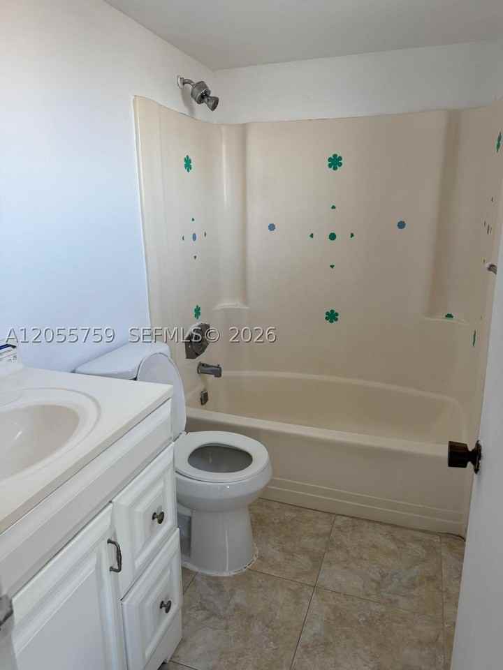 2800 Nw 56th Ave #B403 - Photo 4 of 8