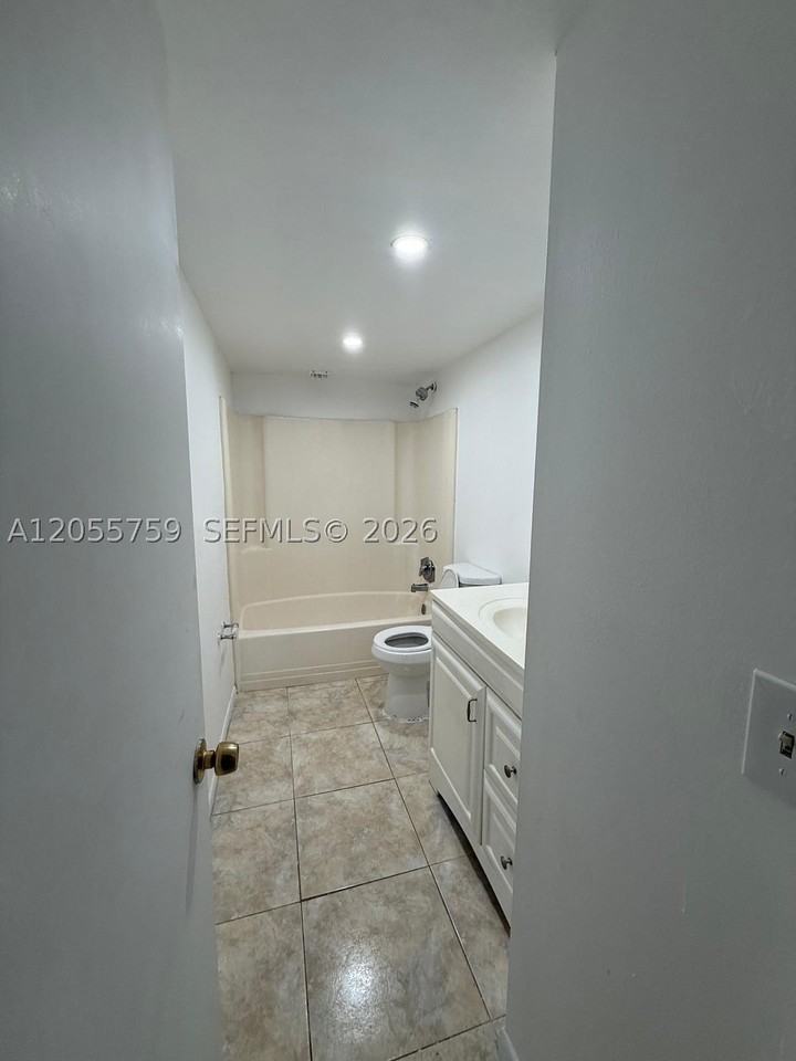 2800 Nw 56th Ave #B403 - Photo 6 of 8
