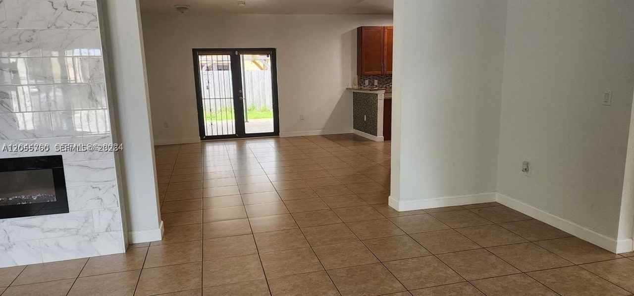 13201 Sw 274th Ter - Photo 4 of 21