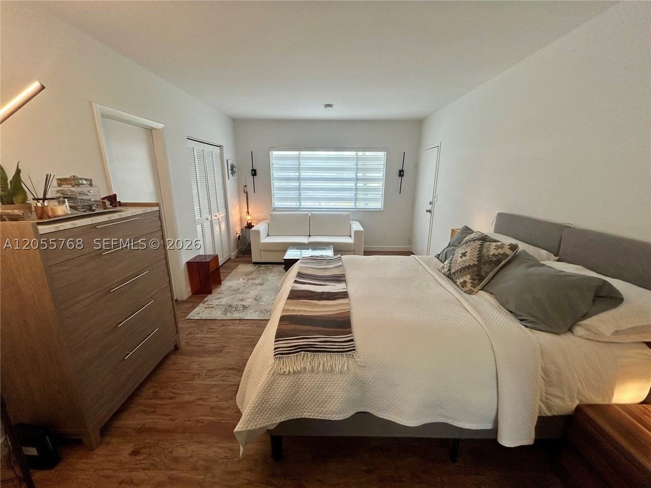 345 Collins Ave #4 - Photo 4 of 8