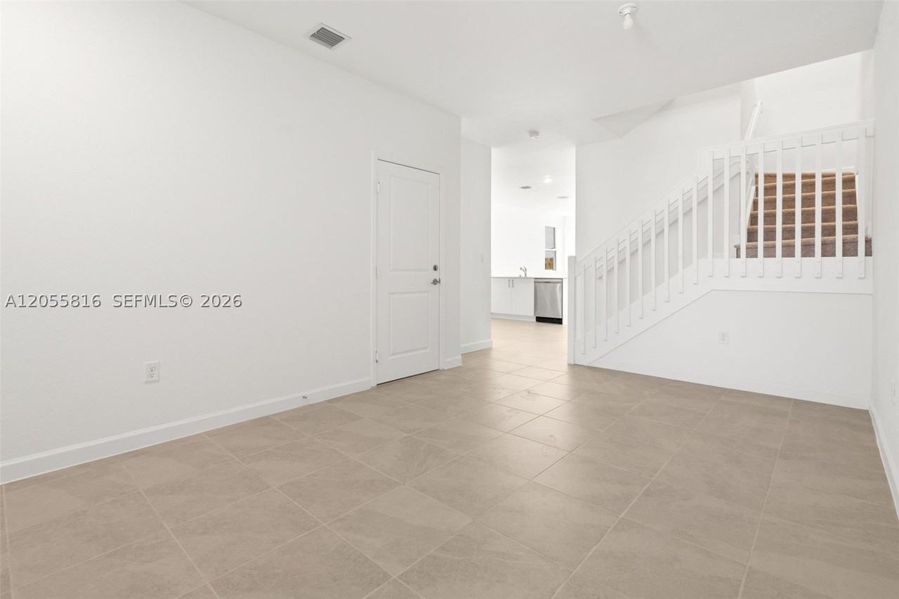2623 Se 25th Ter - Photo 3 of 27
