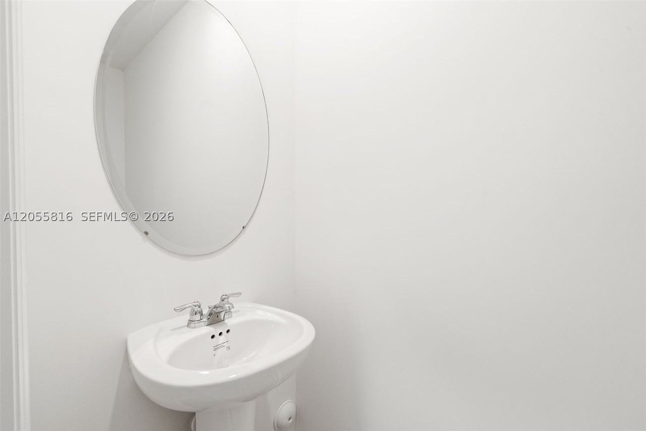 2623 Se 25th Ter - Photo 4 of 27