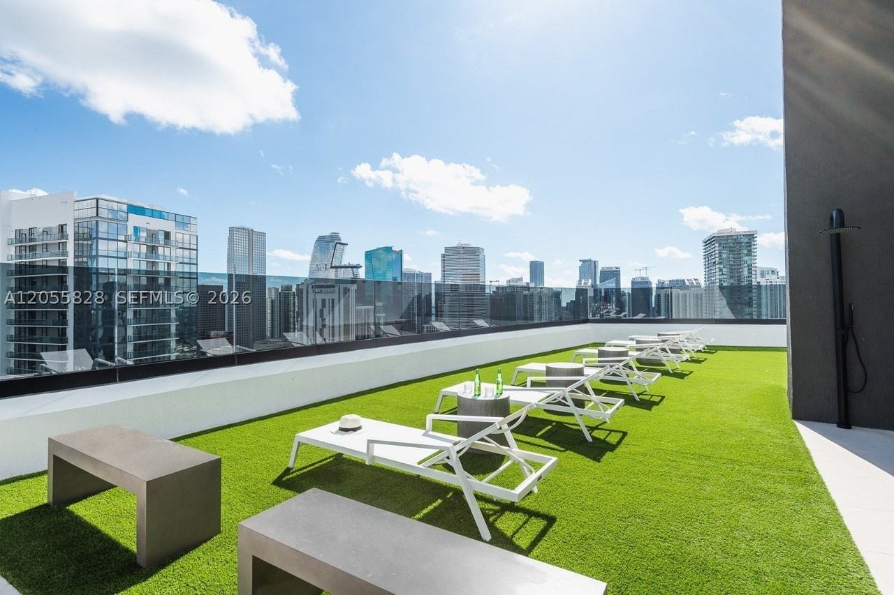 225 N Miami Ave #2310