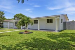featured image of 4225 Monroe St