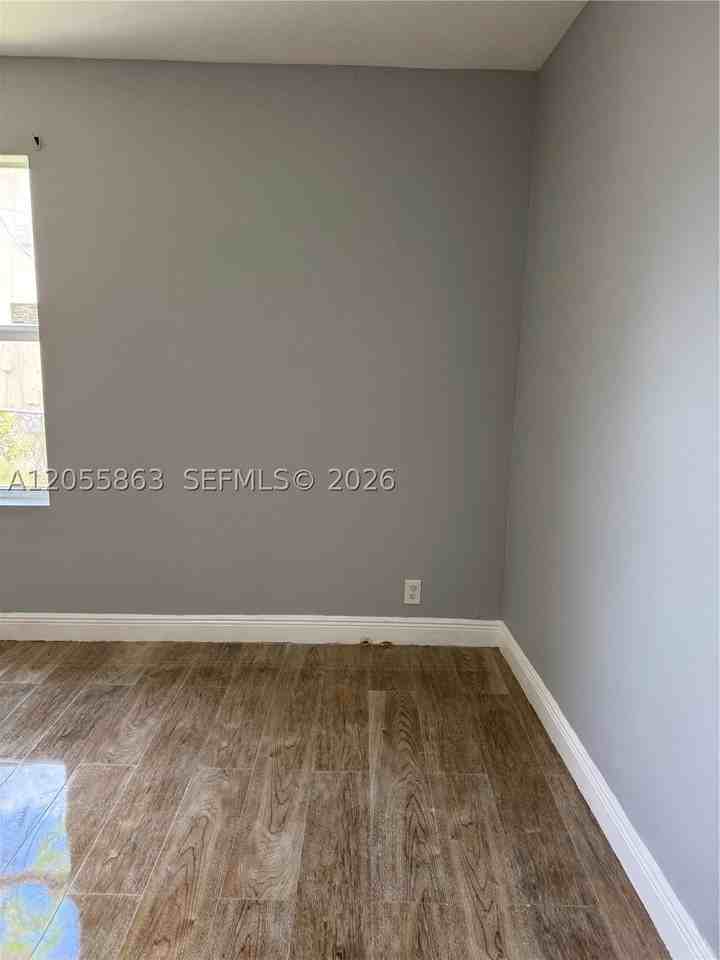 9512 Nw 4th Ave #1 - Photo 4 of 16