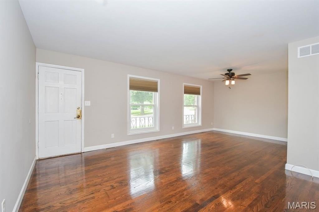 7359 Balson Ave - Photo 3 of 30