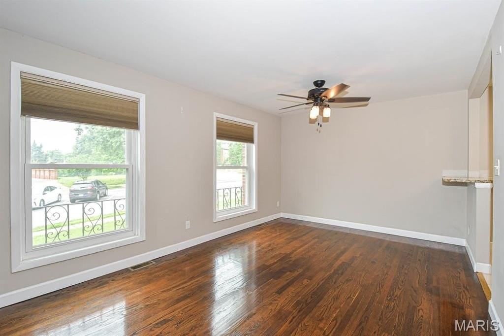 7359 Balson Ave - Photo 4 of 30