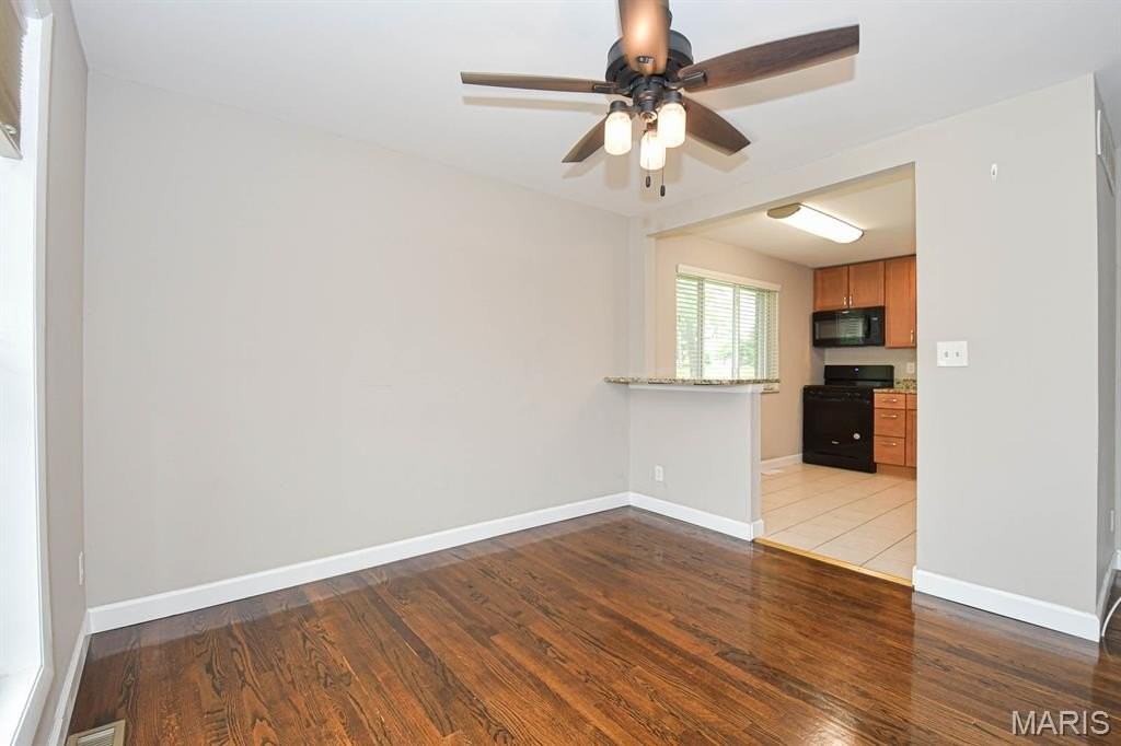 7359 Balson Ave - Photo 7 of 27