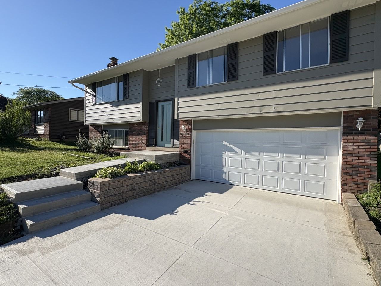 256 Monroe Dr #1 - Photo 3 of 16