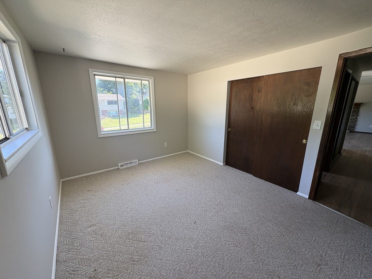 256 Monroe Dr #1 - Photo 7 of 16