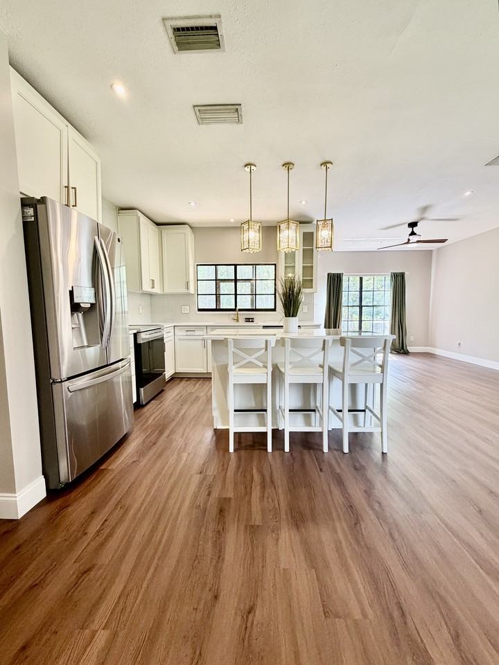 1050 Blackwater Dr #1 - Photo 6 of 42