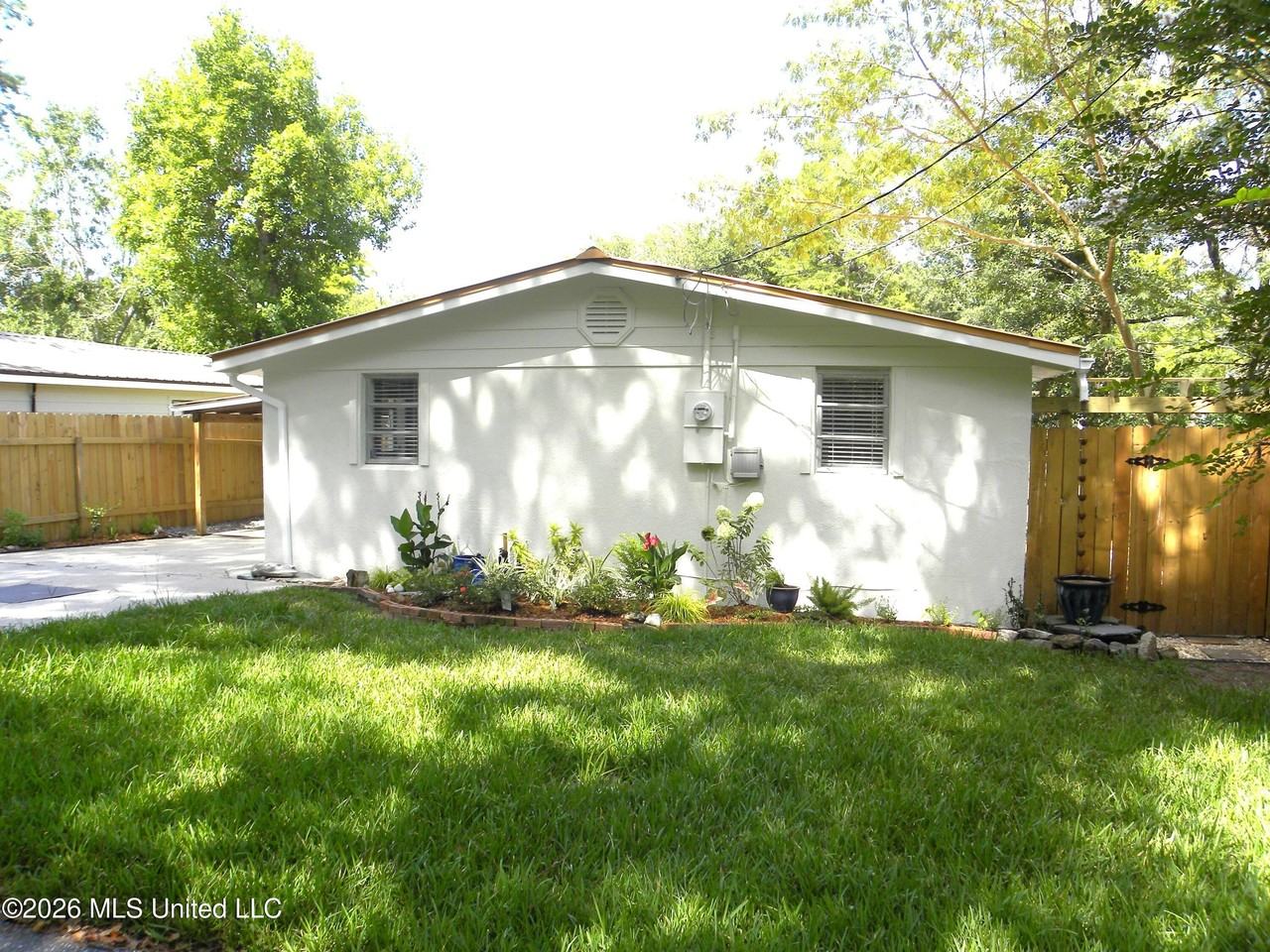 11447 Summer Lane Rd - Photo 2 of 28