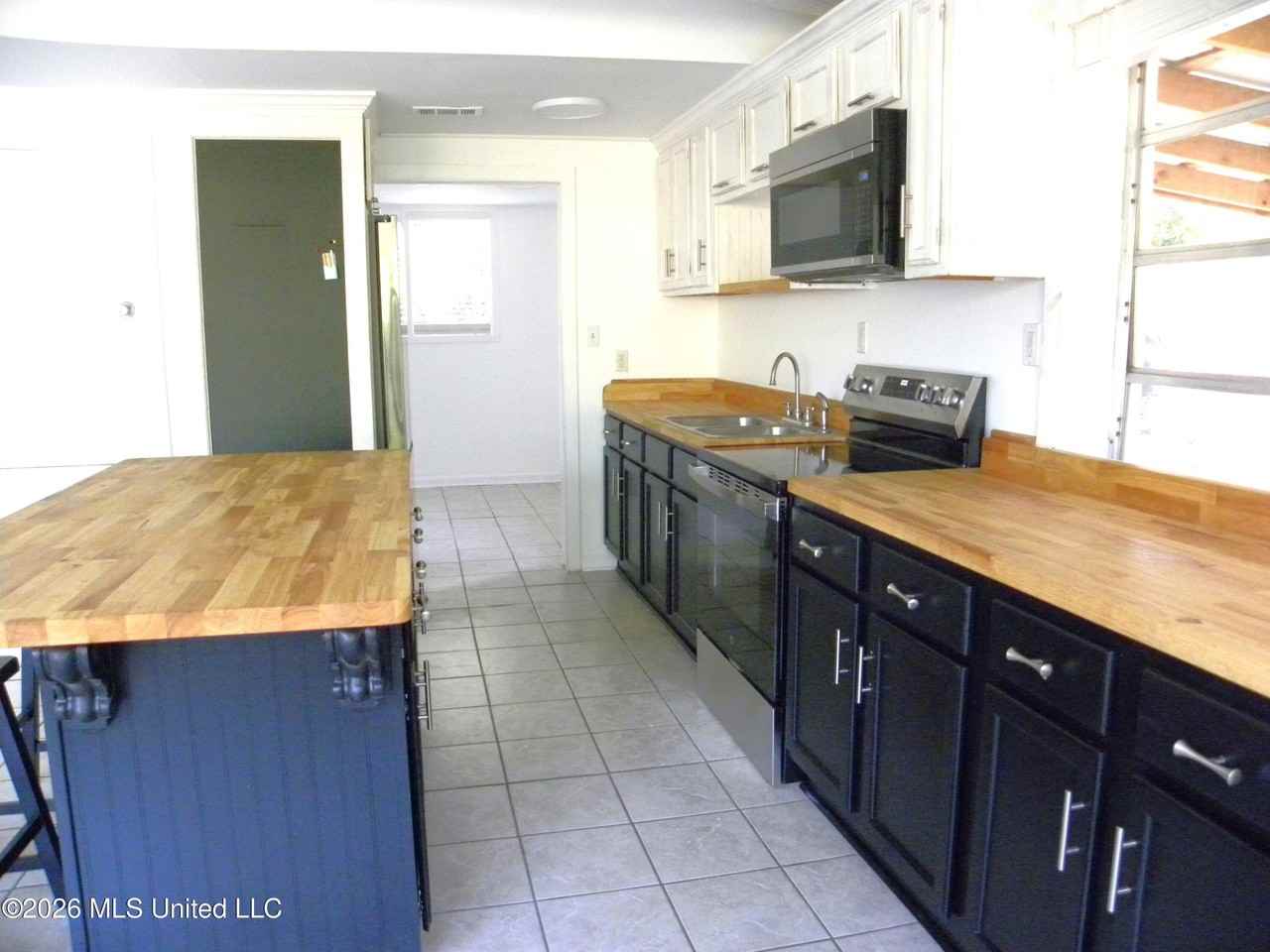 11447 Summer Lane Rd - Photo 7 of 28