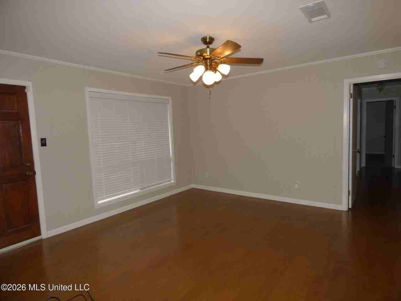 238 Westview Cir - Photo 2 of 22