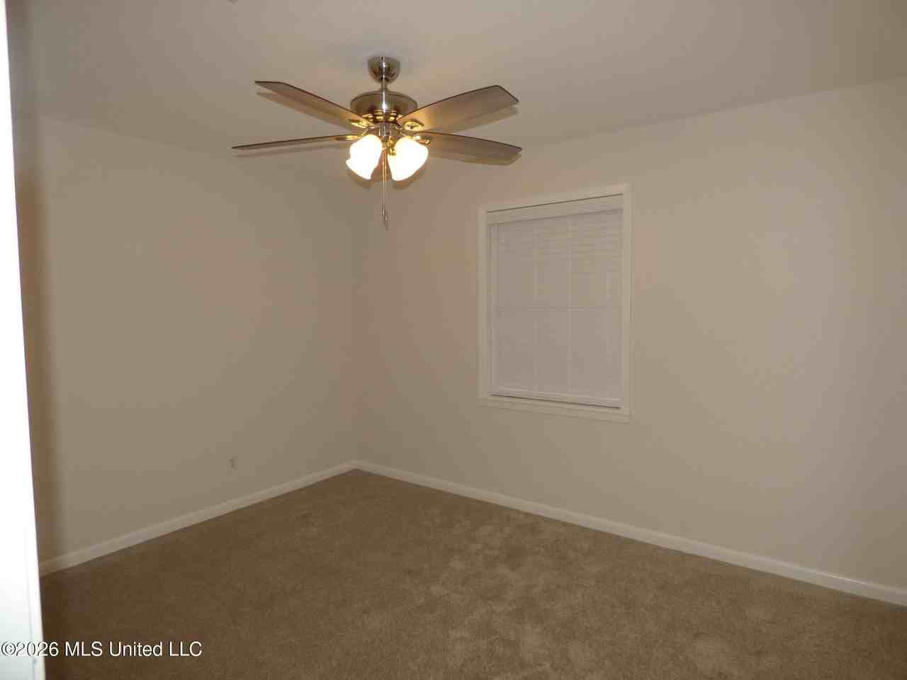 238 Westview Cir - Photo 3 of 22