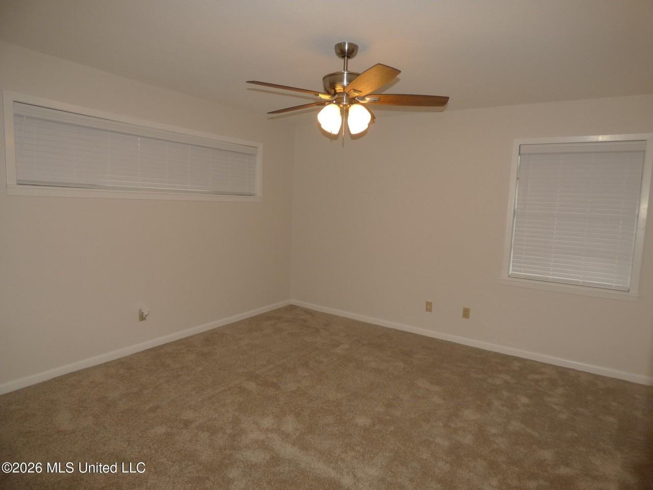 238 Westview Cir - Photo 5 of 22