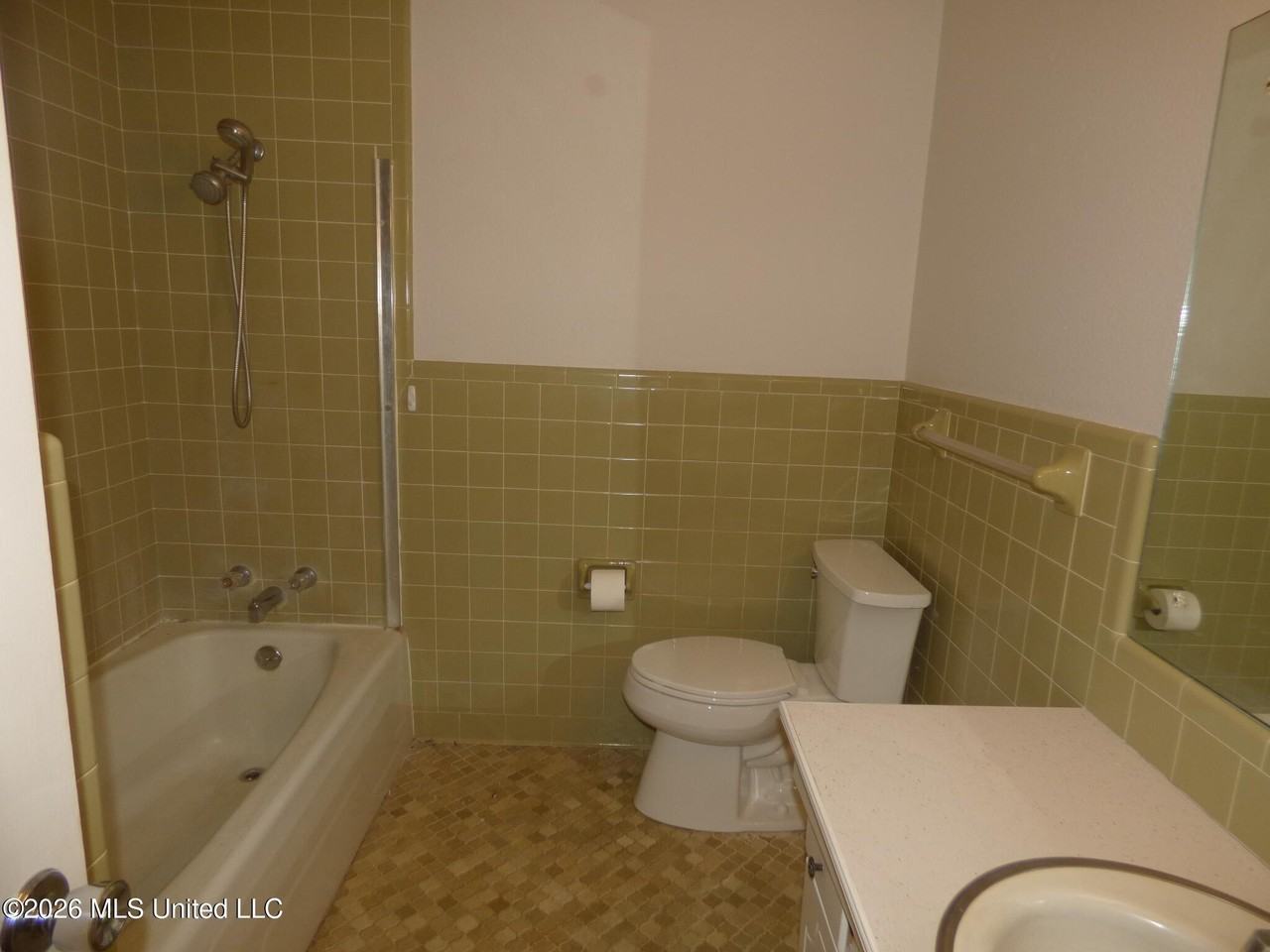 238 Westview Cir - Photo 6 of 22