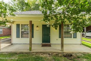 1212 Barnett Bend Cir - Photo 1 of 1