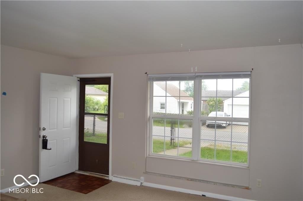 550 Cleveland St - Photo 4 of 15
