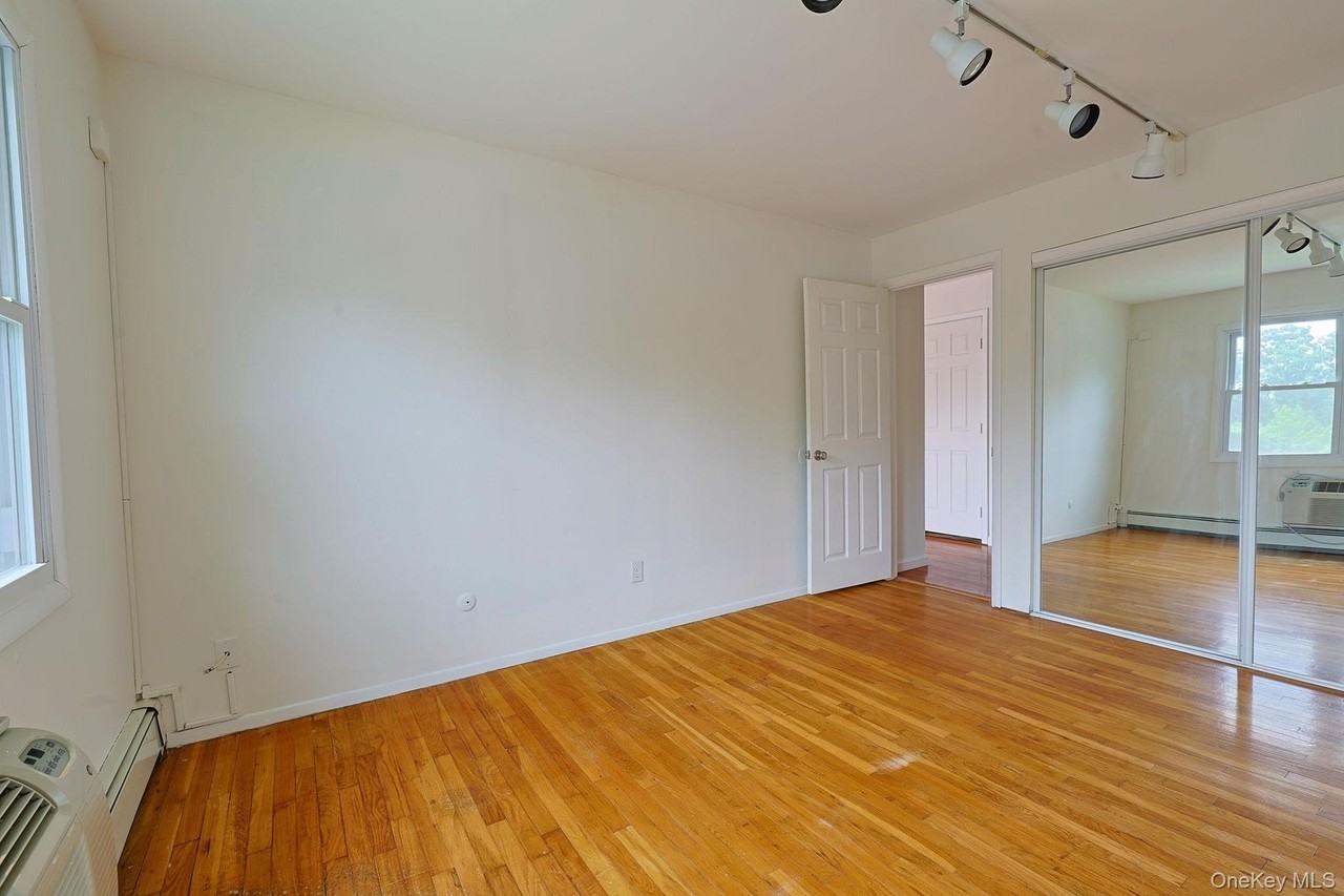6 Alpine Dr #E - Photo 7 of 13