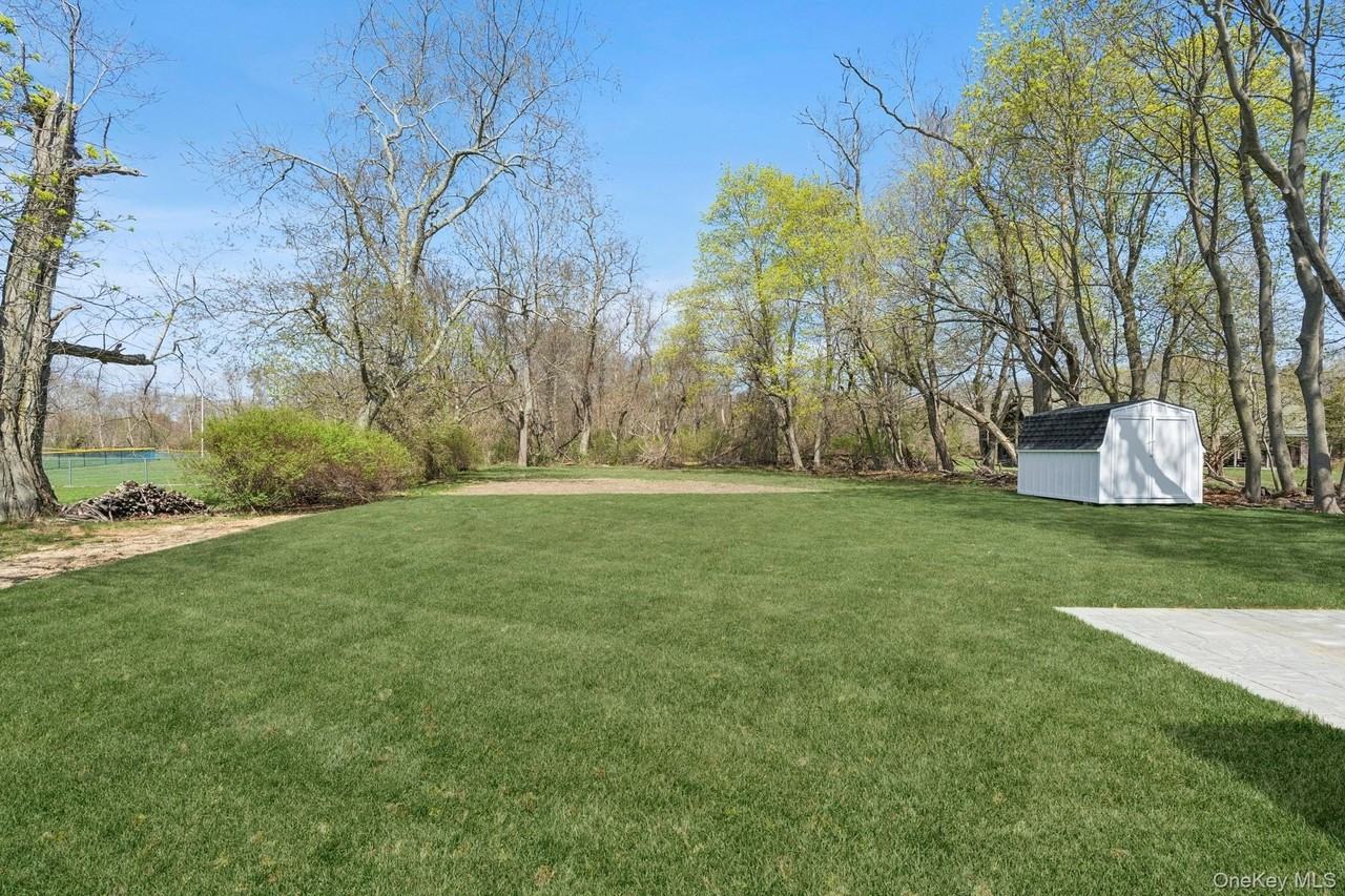 5075 Main Rd - Photo 3 of 17