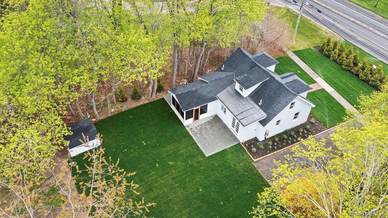 5075 Main Rd - Photo 5 of 17