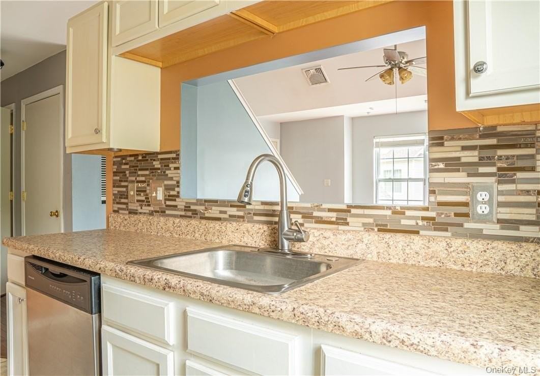 119 Ruth Ct - Photo 5 of 19