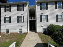 featured image of 17 Lexington Hl #12