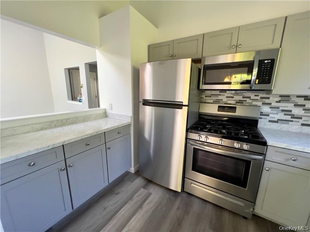 17 Lexington Hl #12 - Photo 7 of 20