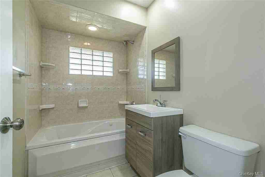 68 Bloomingdale Rd - Photo 7 of 17