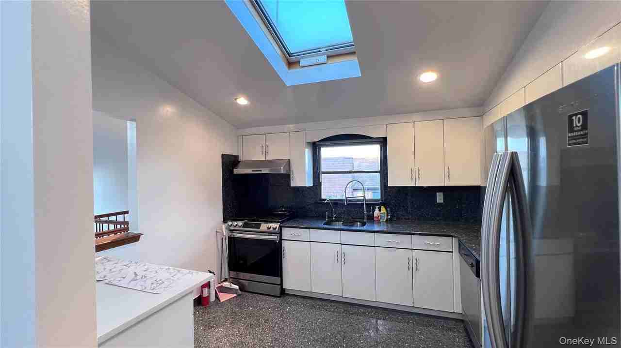1907 Clintonville St #2FL - Photo 5 of 12