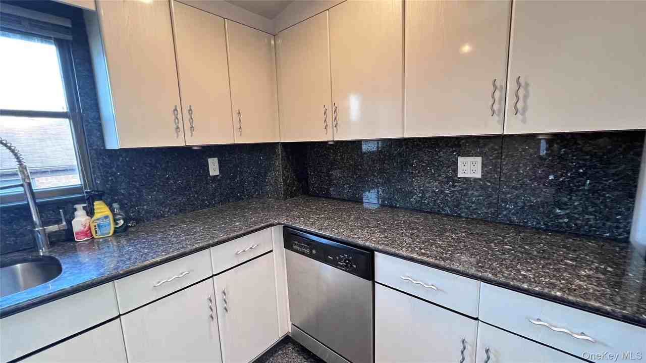 1907 Clintonville St #2FL - Photo 6 of 12