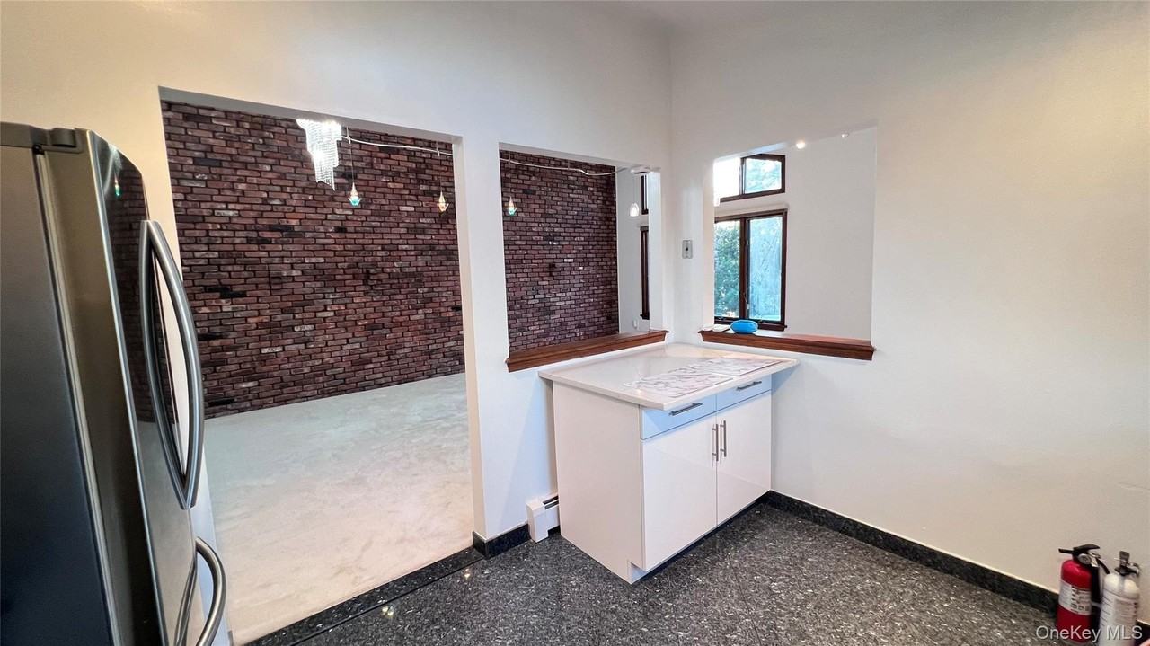 1907 Clintonville St #2FL - Photo 7 of 12