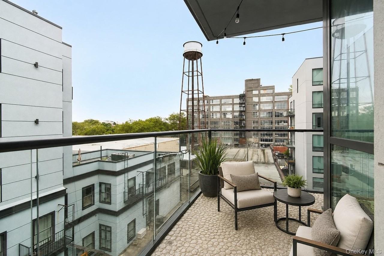 50 Greenpoint Ave #5A - Photo 5 of 14