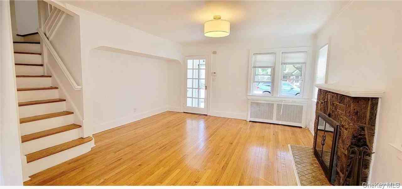 19 Poppy Ave - Photo 2 of 13
