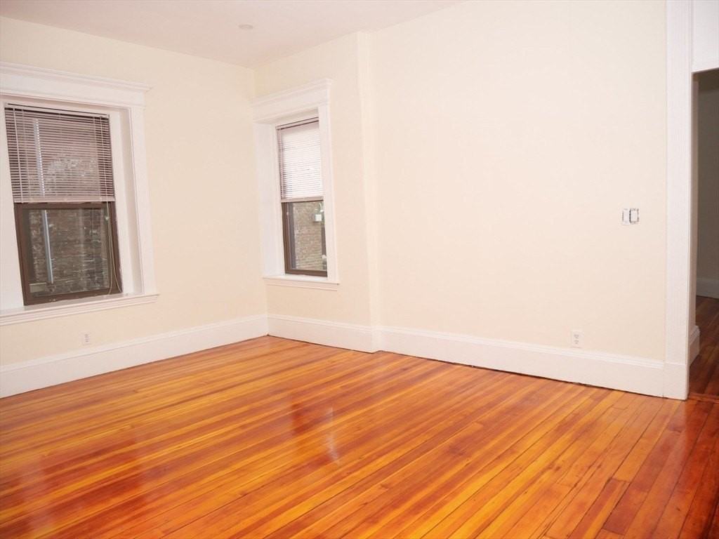 1378 Beacon St #10 - Photo 3 of 7