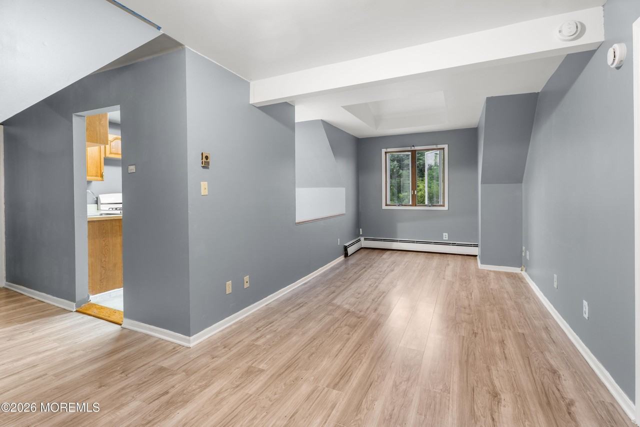 96 Wilson Ave - Photo 4 of 14