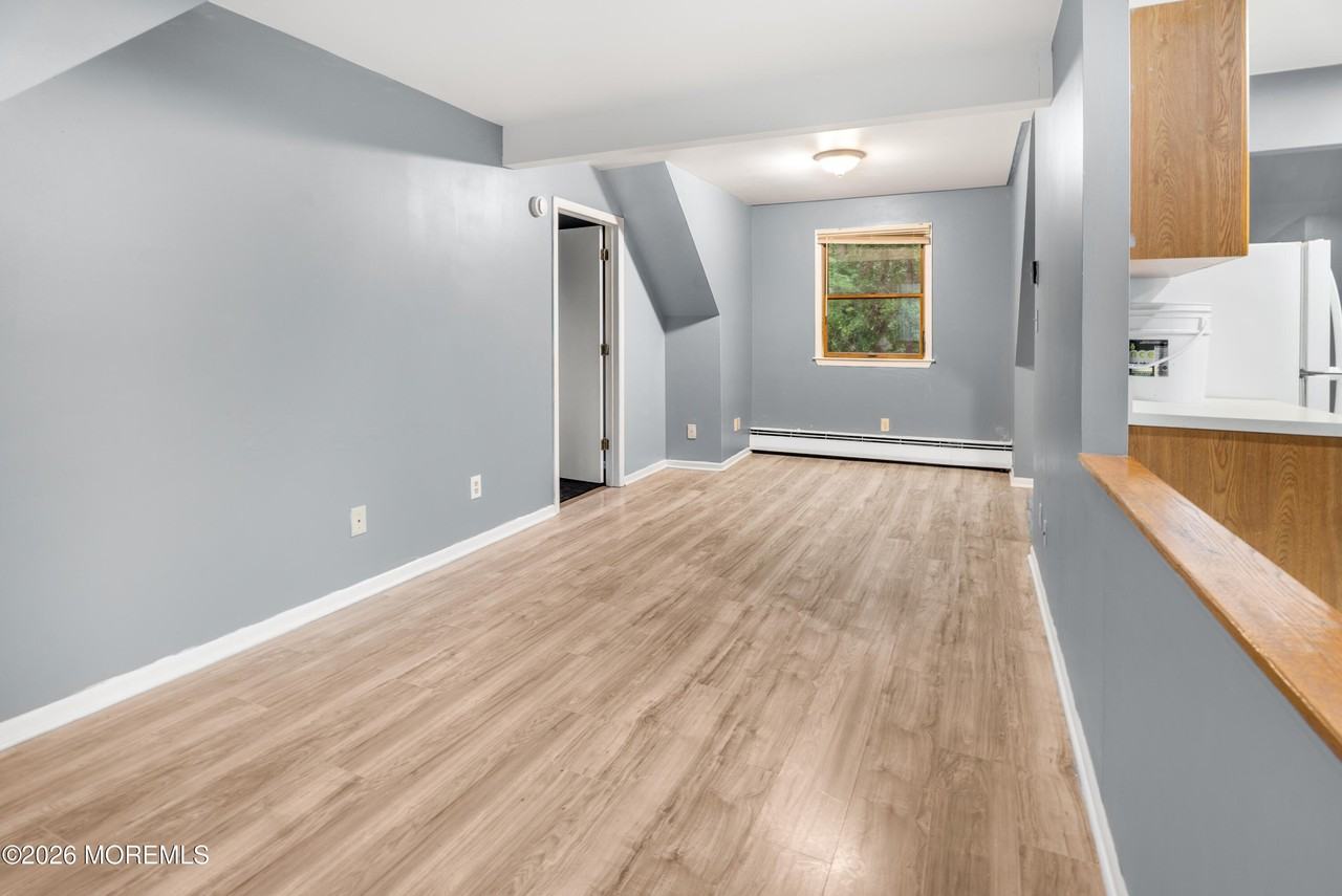 96 Wilson Ave - Photo 5 of 14