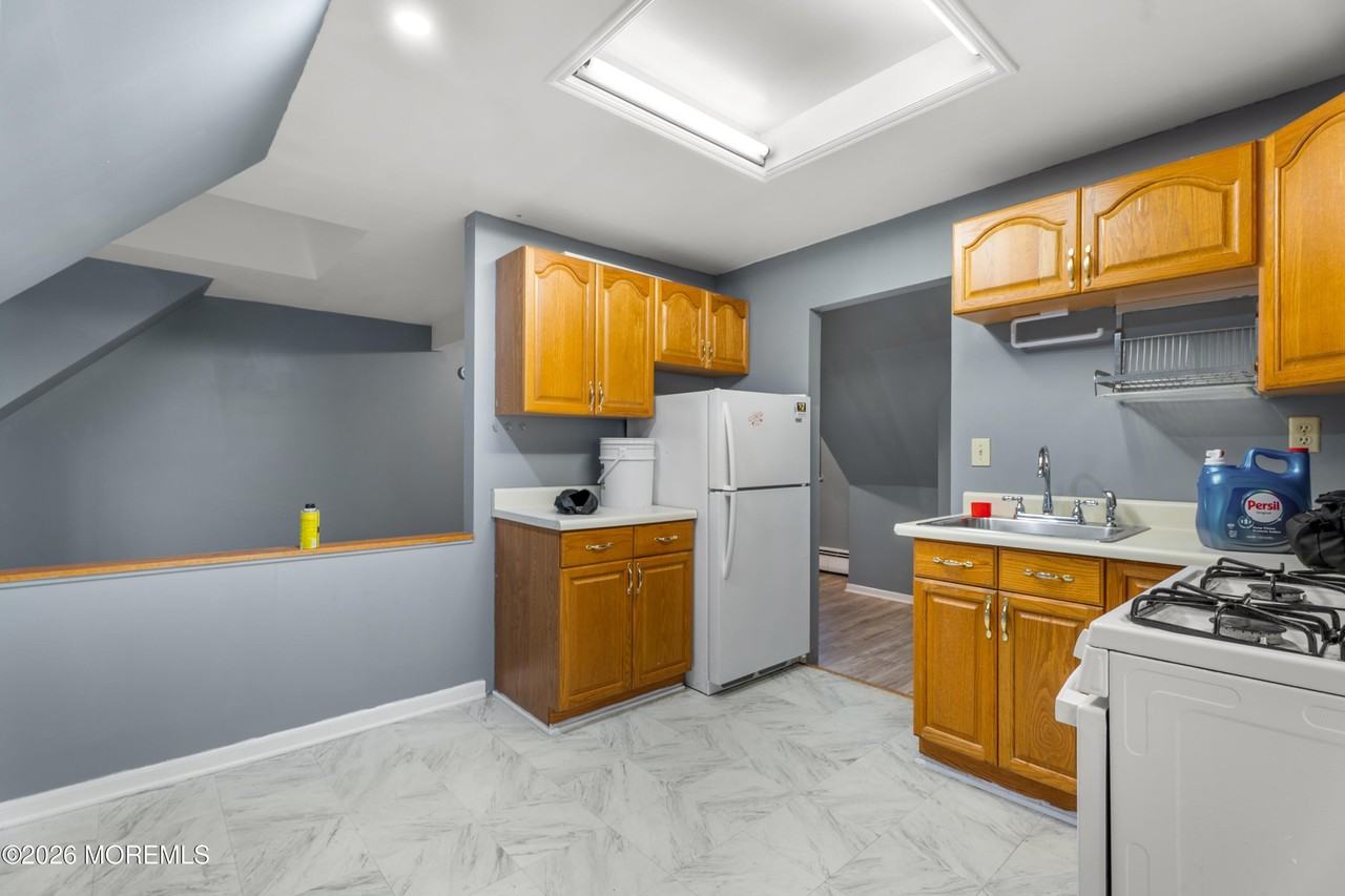 96 Wilson Ave - Photo 6 of 14