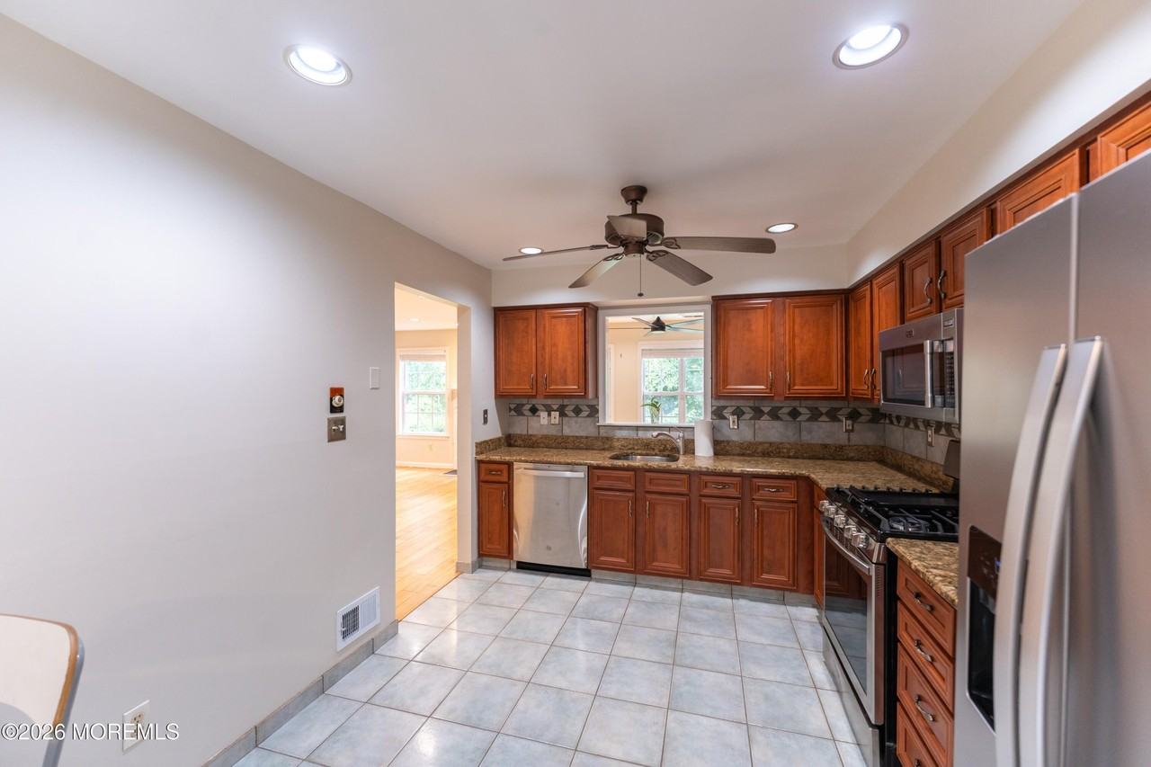314 Towne Dr #10-4 - Photo 4 of 26
