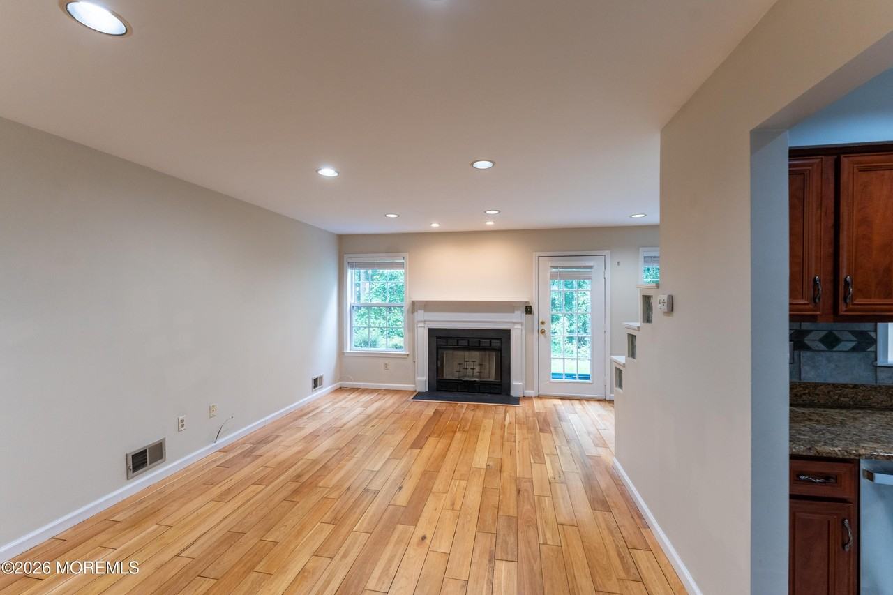 314 Towne Dr #10-4 - Photo 7 of 26