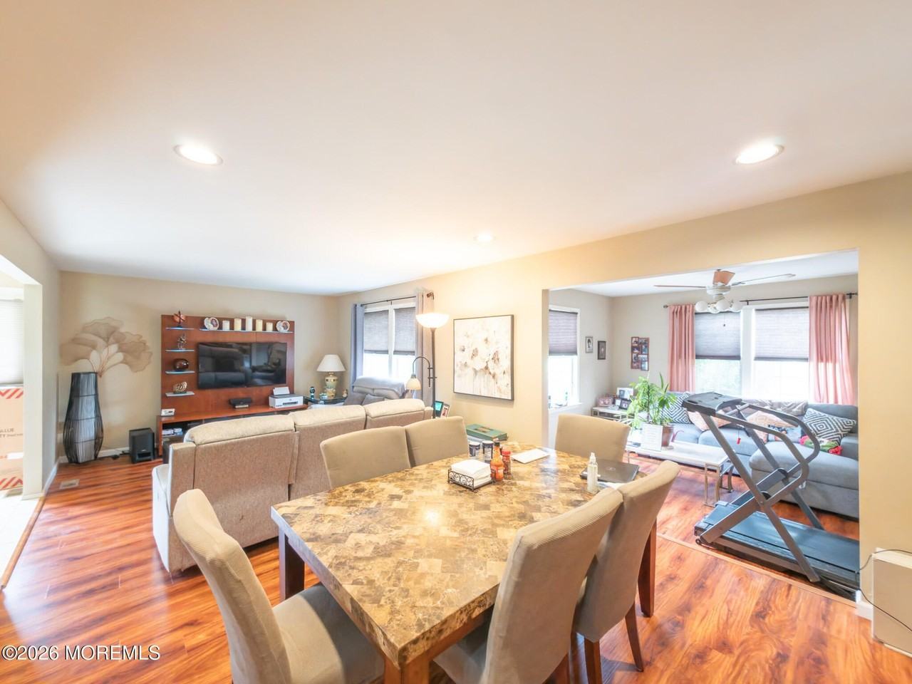 6B Patrick Henry Ct - Photo 7 of 24