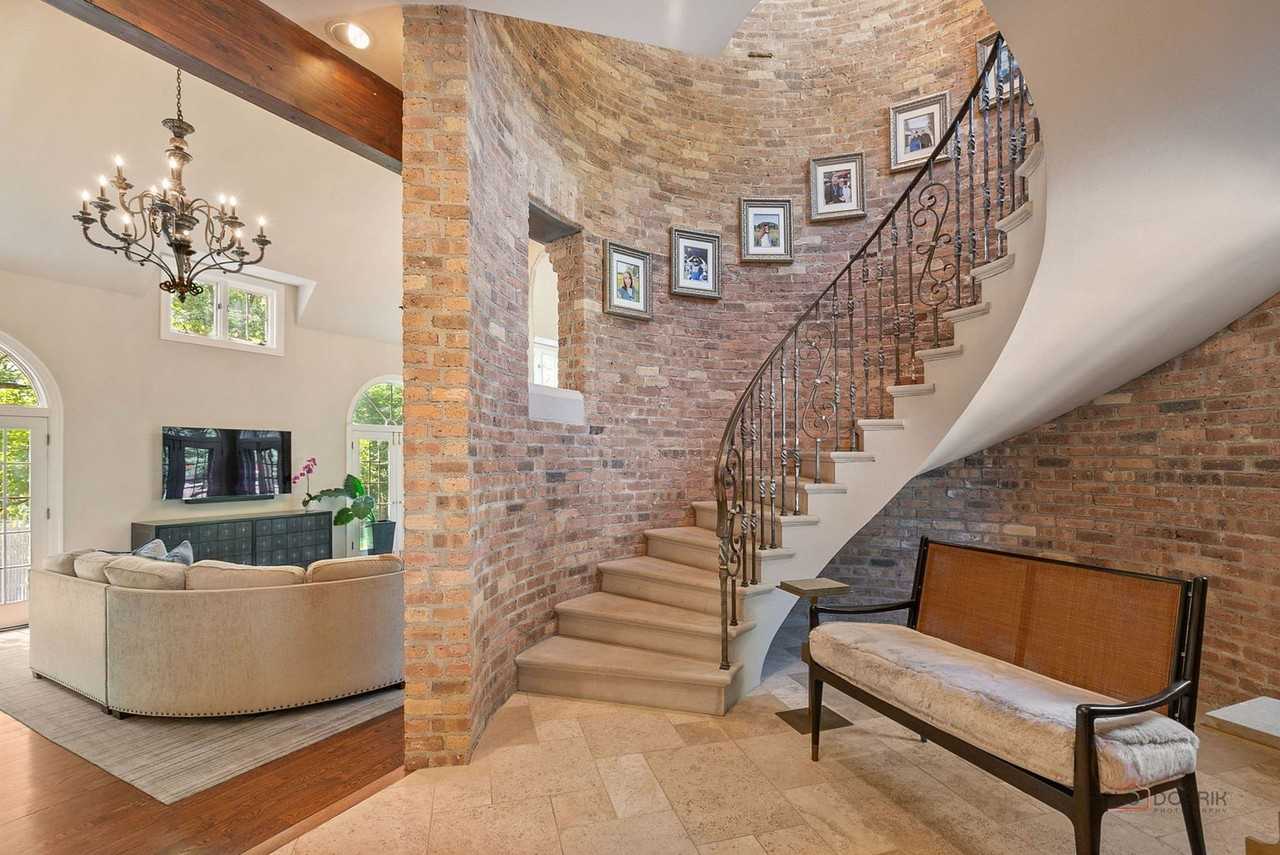 285 W Westminster - Photo 7 of 46