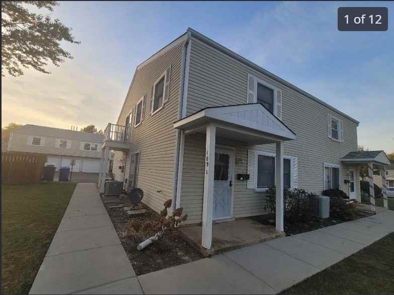189 Robert Ct #C - Photo 2 of 9