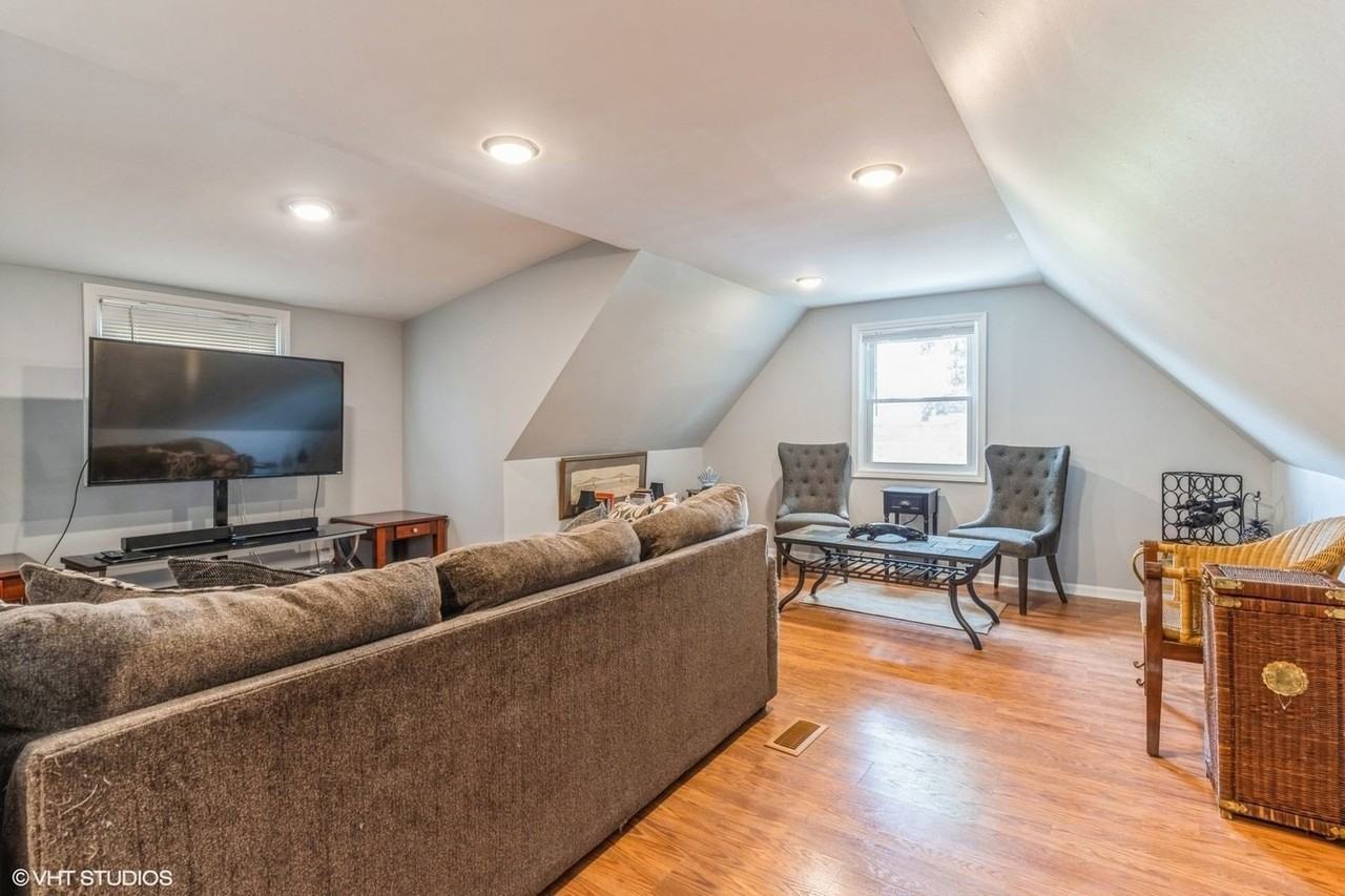 3575 N Milwaukee Ave #PH - Photo 2 of 11