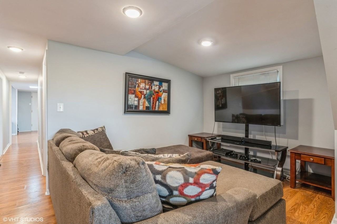 3575 N Milwaukee Ave #PH - Photo 3 of 11