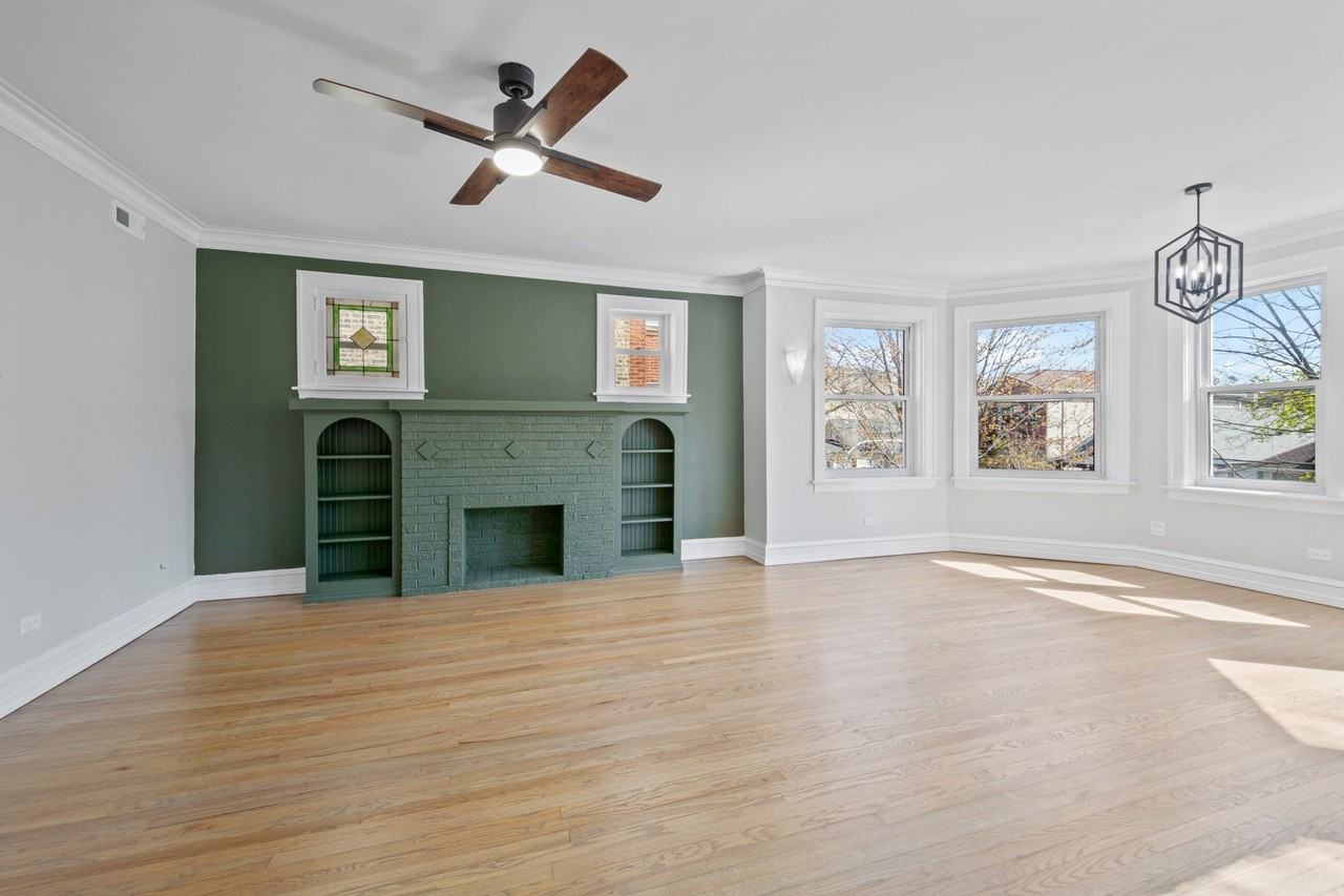 4834 N Springfield Ave #2 - Photo 3 of 36